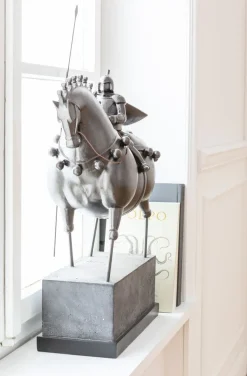 Figurka Dekoracyjna Black Knight 55x72 Cm