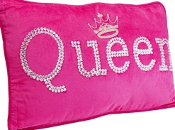 Poduszka Dekoracyjna Różowa Aksamitna Z Napisem Queen 60x35 Cm