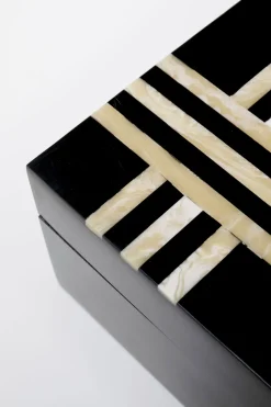 Pudełko Na Biżuterię Czarne 30x15 Cm Paski