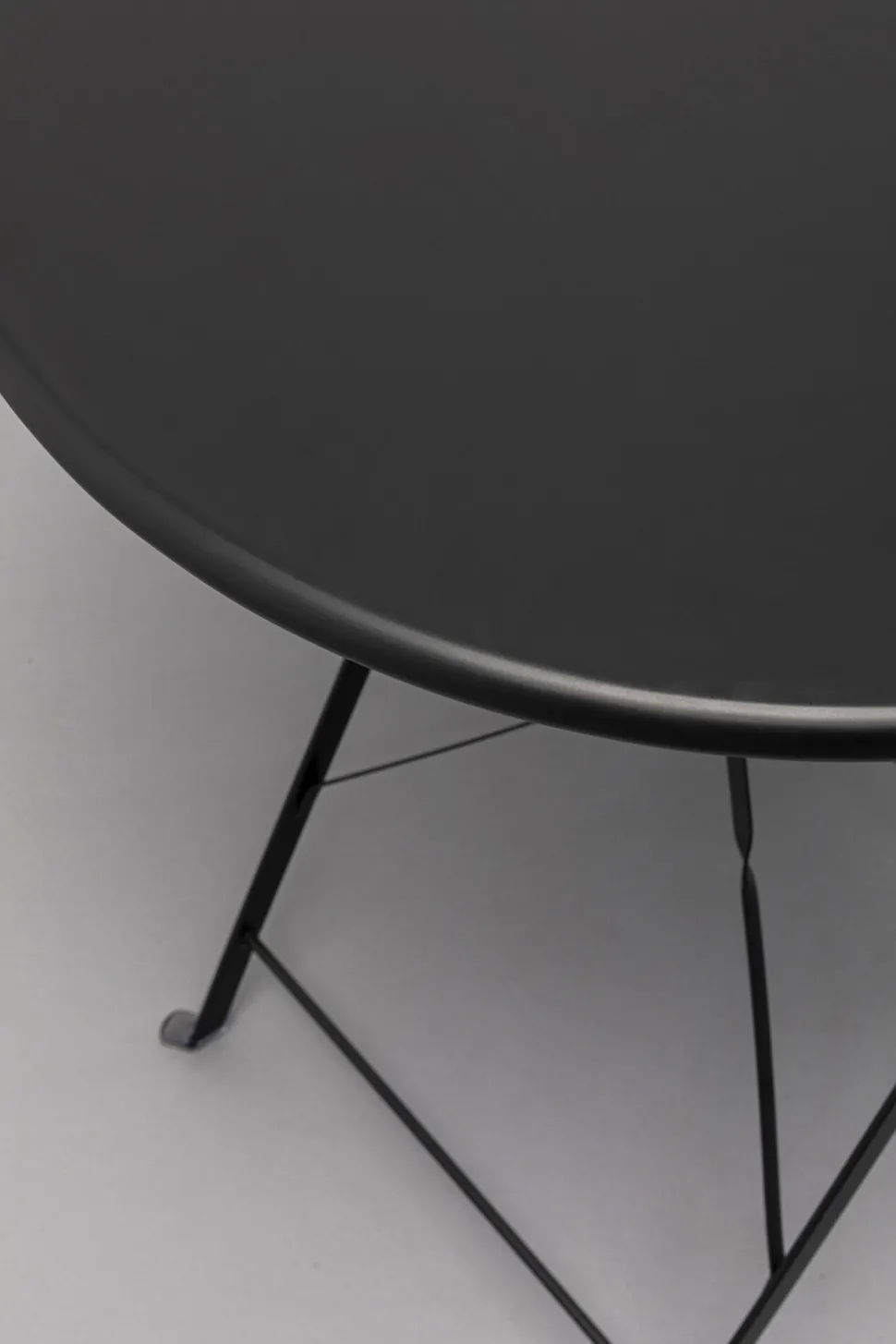 Stół Ogrodowy Mały W Kolorze Czarnym Aluminiowy Ø60 Cm