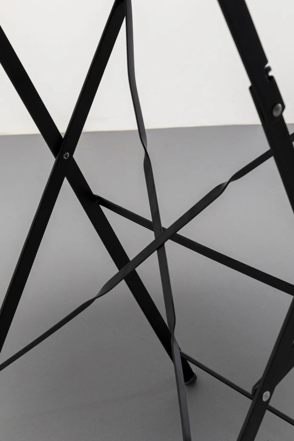 Stół Ogrodowy Mały W Kolorze Czarnym Aluminiowy Ø60 Cm